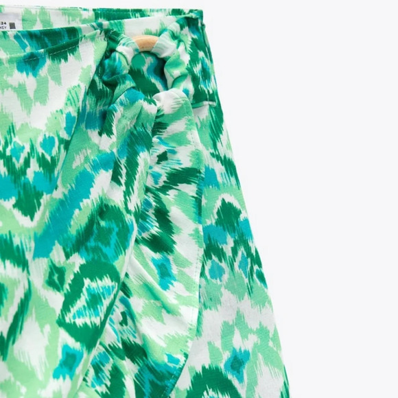 Zara Green Ruffled Printed Skort NEW - Picture 6 of 10